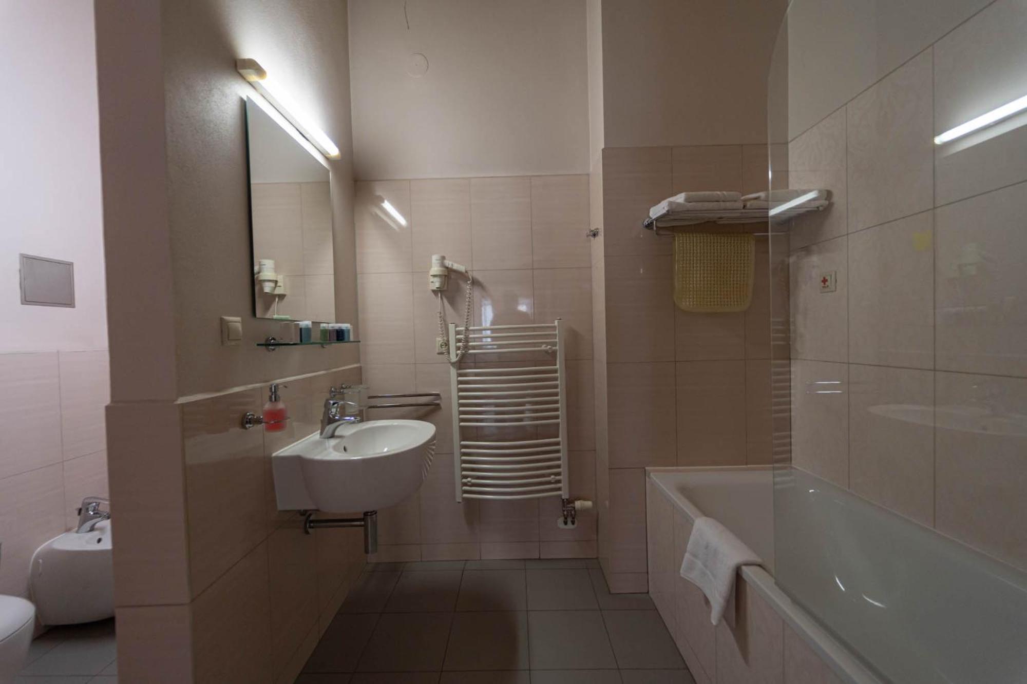 Hotel Zlaty Dukat Kosice Luaran gambar